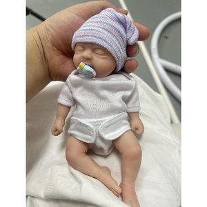 7 Inch White Mini Realistic Silicone Newborn Anti Stress Hand Made Baby Doll